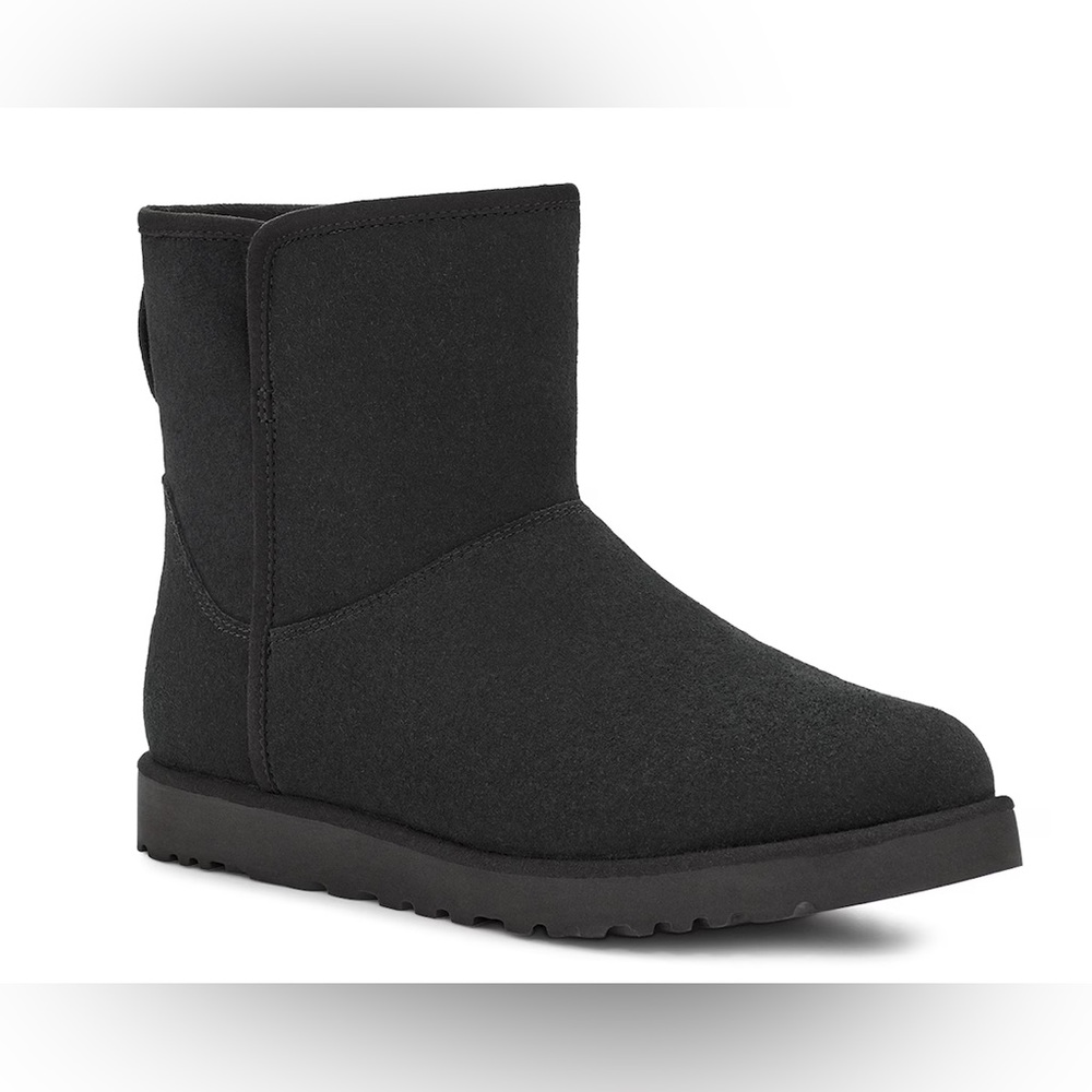 UGG Cory II Bootie Size 9 - great condition!